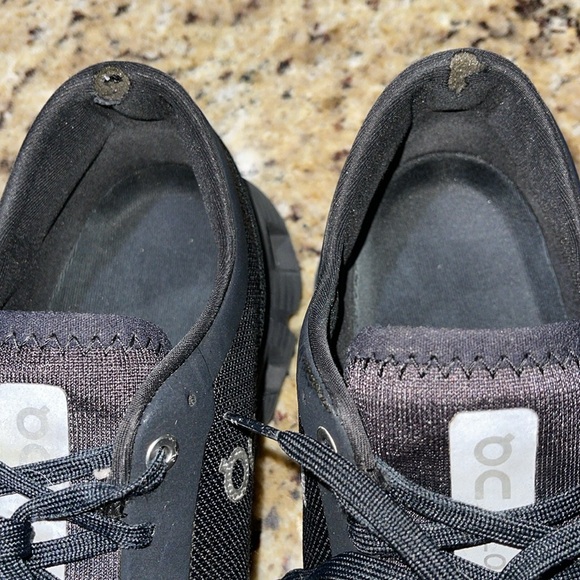 On Cloud Running - Picture 2 of 9